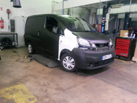 Total covering car wrapping noir mat Hexis black mat Nissan NV200