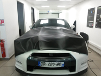 Total covering car wrapping carbone black carbon Nissan GTR
